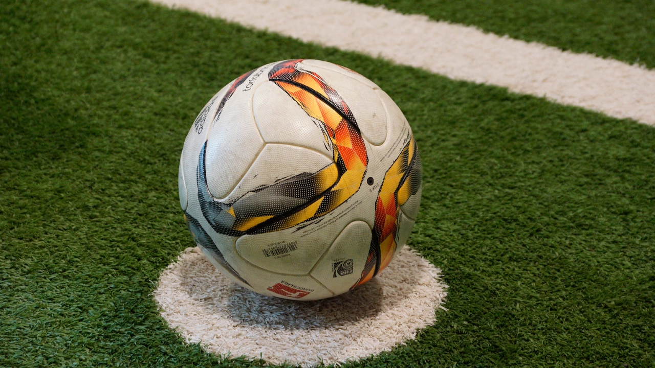 What are some tips for choosing a soccer ball?